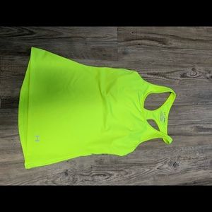 Medium Fitted Under Armour tank